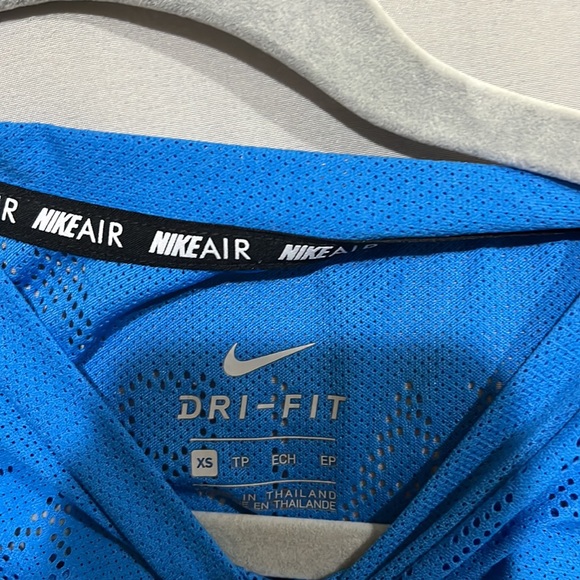 Nike Tank - Picture 3 of 3